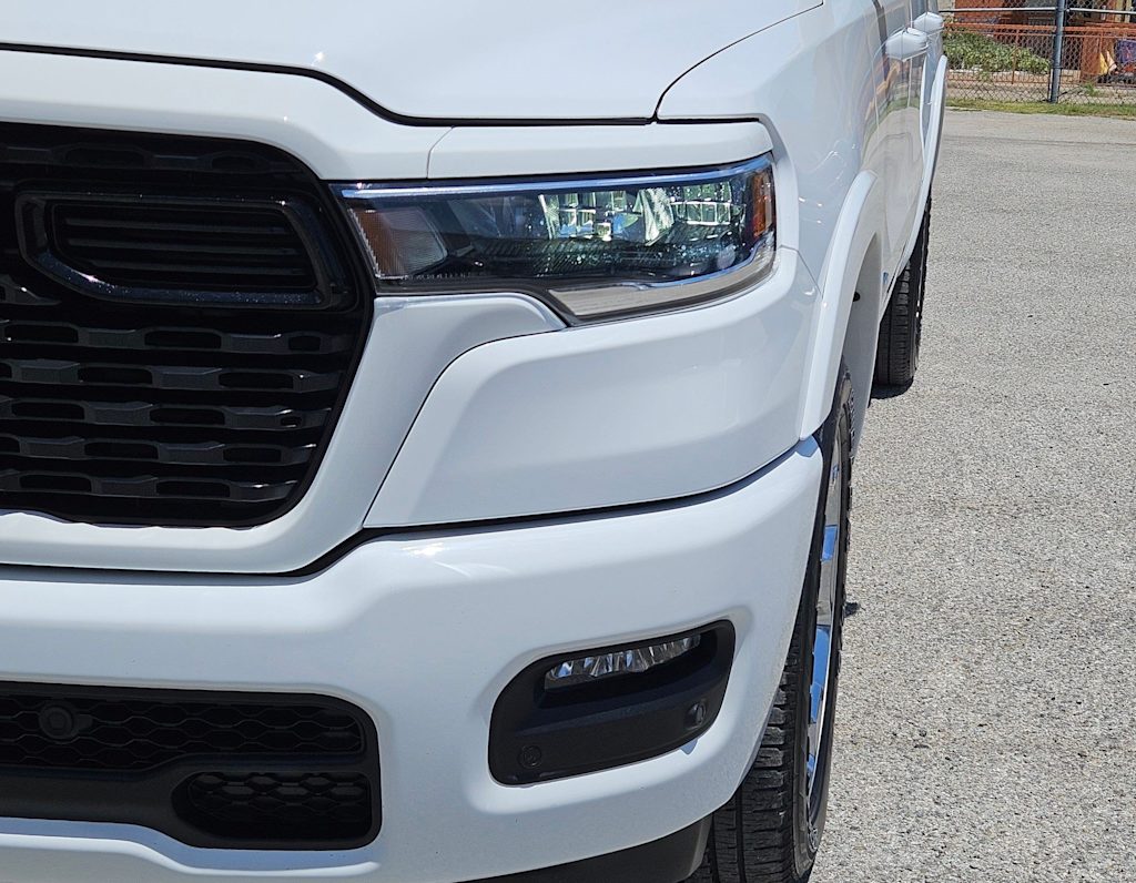 Thumbnail: 2025 RAM 1500 - 22