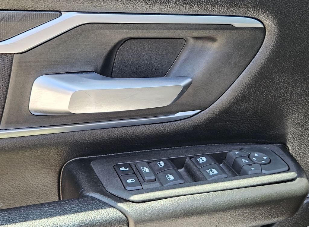 Thumbnail: 2025 RAM 1500 - 30