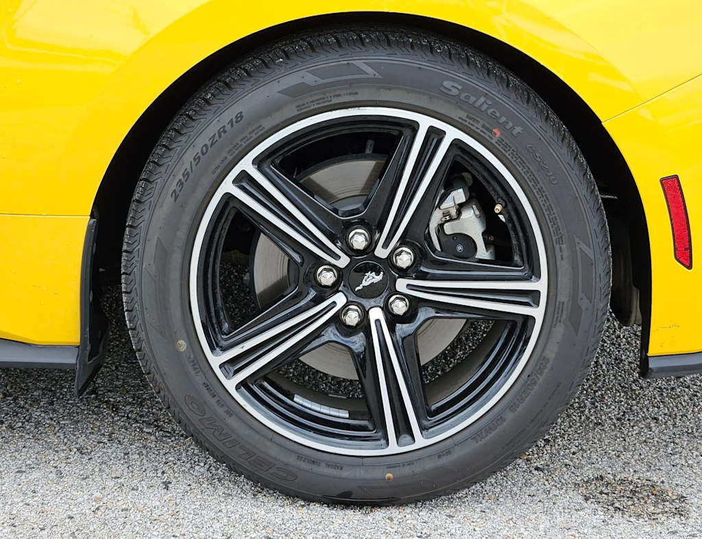 2024 Ford Mustang  7