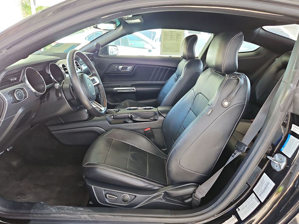 Thumbnail: 2016 Ford Mustang - 10