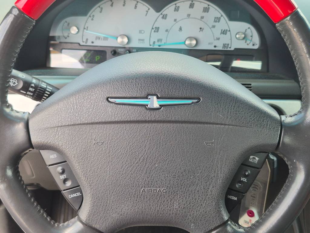 Thumbnail: 2002 Ford Thunderbird - 19