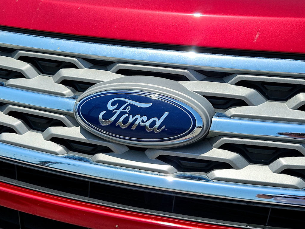 Thumbnail: 2018 Ford Explorer - 7