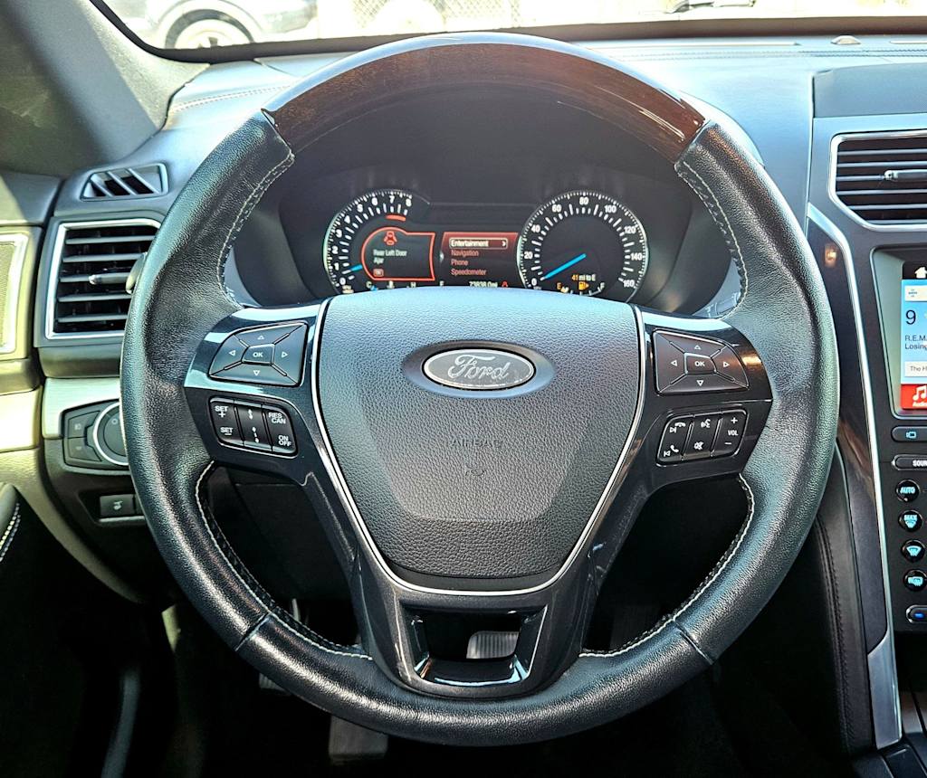 Thumbnail: 2018 Ford Explorer - 10
