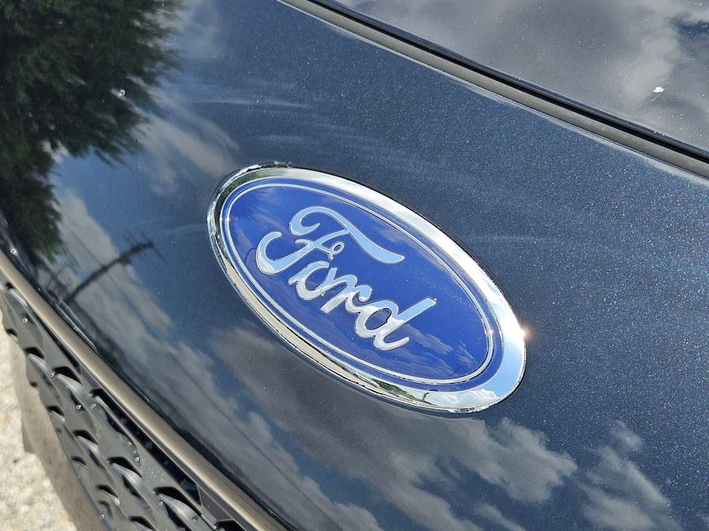 Thumbnail: 2022 Ford Escape - 7