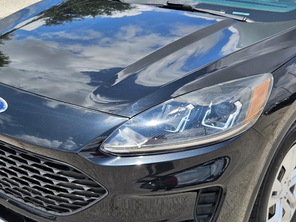 Thumbnail: 2022 Ford Escape - 22