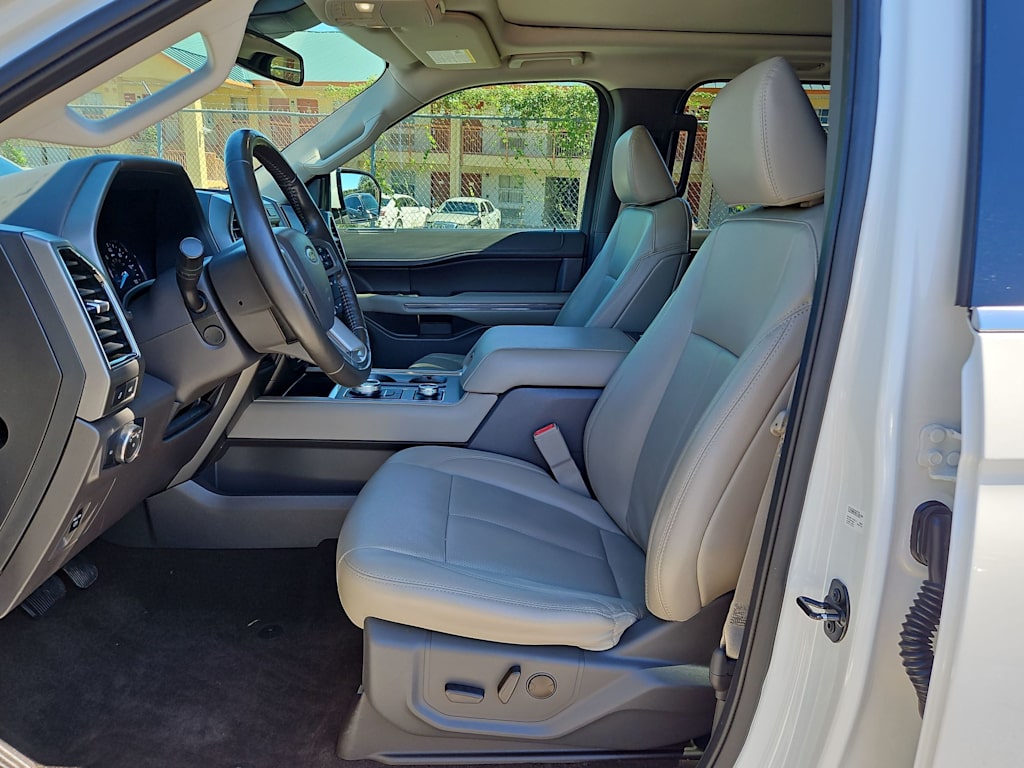 Thumbnail: 2021 Ford Expedition - 9