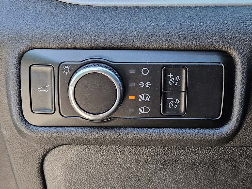 Thumbnail: 2023 Ford Explorer - 11