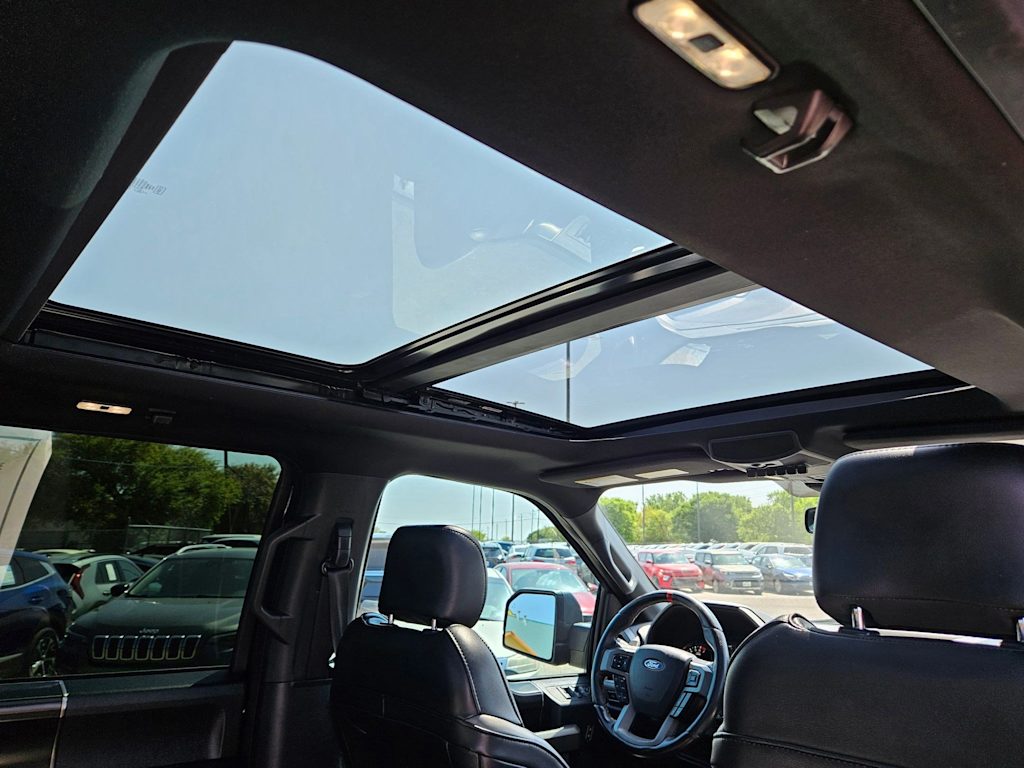 2020 Ford F-150 Raptor 26