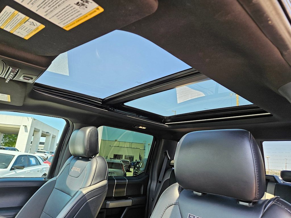 2020 Ford F-150 Raptor 23