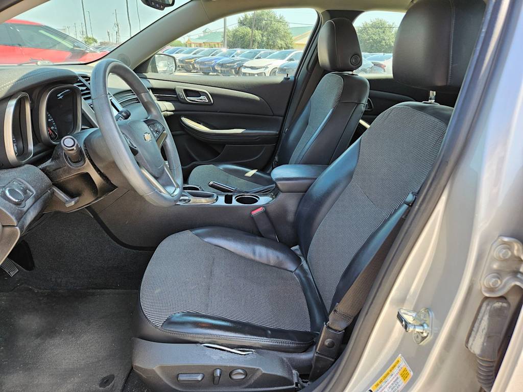 Thumbnail: 2016 Chevrolet Malibu - 7