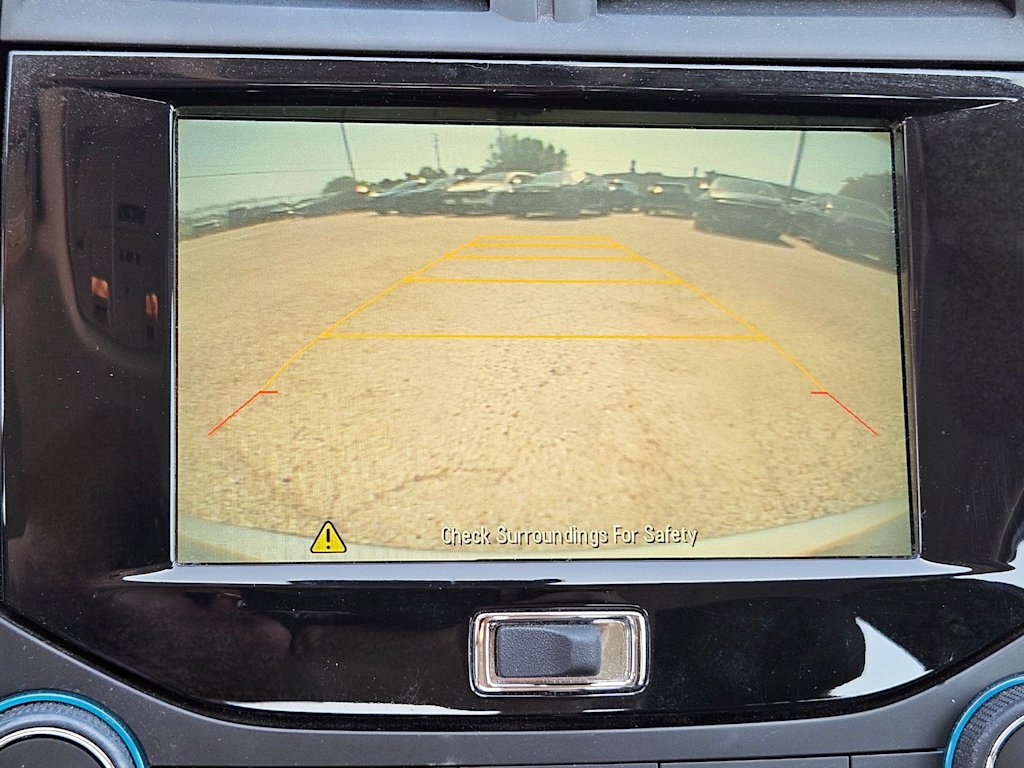 Thumbnail: 2016 Chevrolet Malibu - 21
