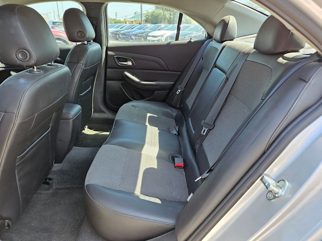 Thumbnail: 2016 Chevrolet Malibu - 19