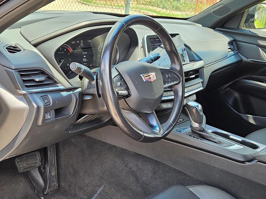 Thumbnail: 2023 Cadillac CT4 - 2