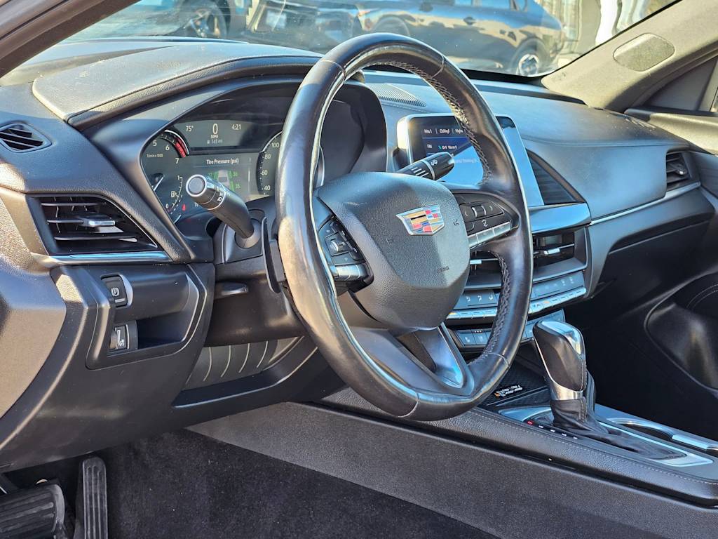 Thumbnail: 2023 Cadillac CT4 - 2