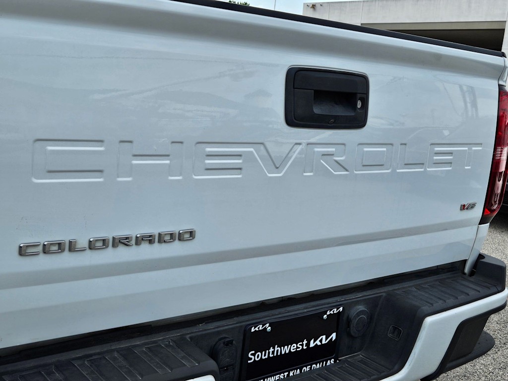 Thumbnail: 2022 Chevrolet Colorado - 13