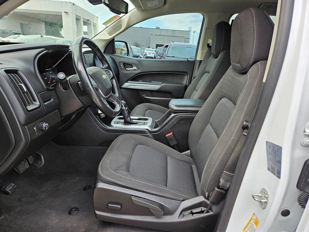 Thumbnail: 2022 Chevrolet Colorado - 9