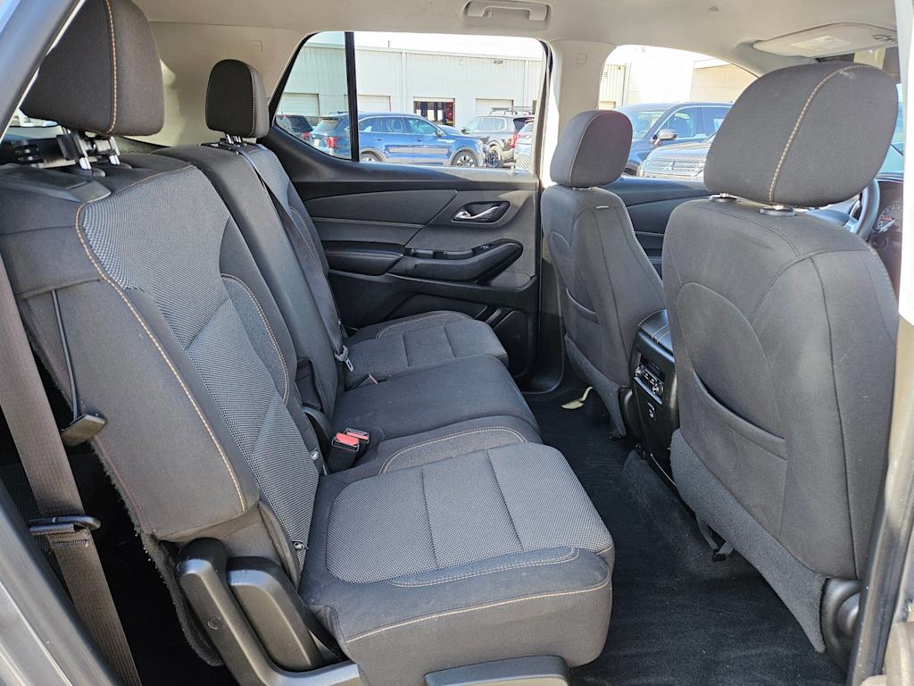 Thumbnail: 2020 Chevrolet Traverse - 25