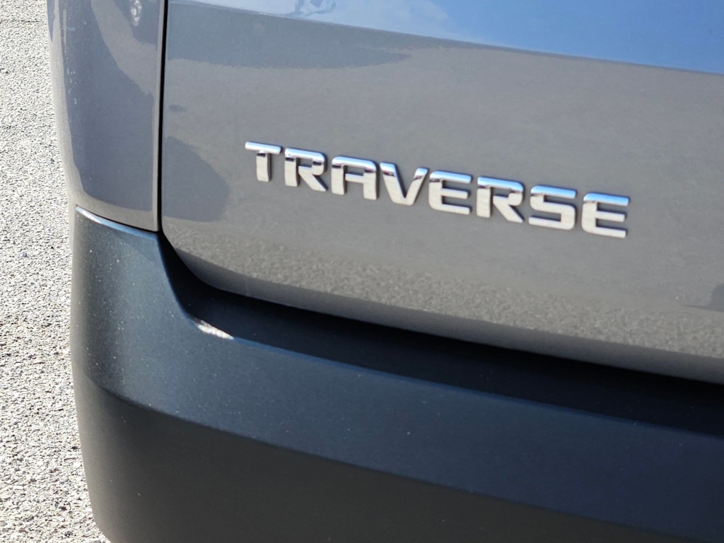 Thumbnail: 2020 Chevrolet Traverse - 23