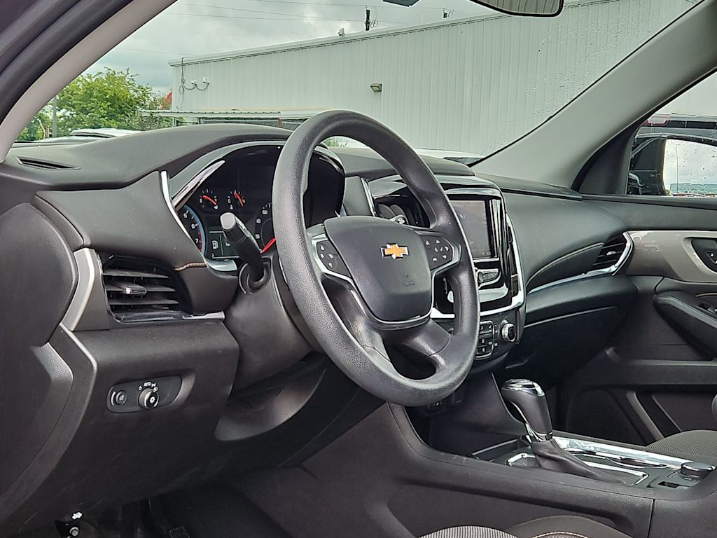 Thumbnail: 2020 Chevrolet Traverse - 2