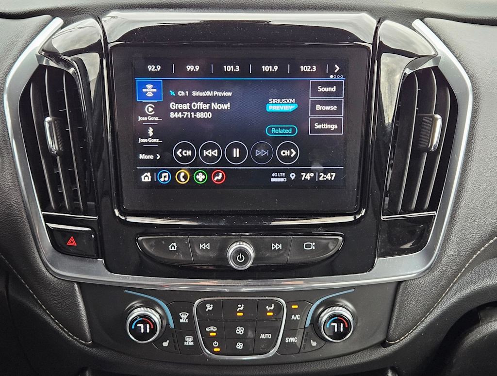 Thumbnail: 2023 Chevrolet Traverse - 16