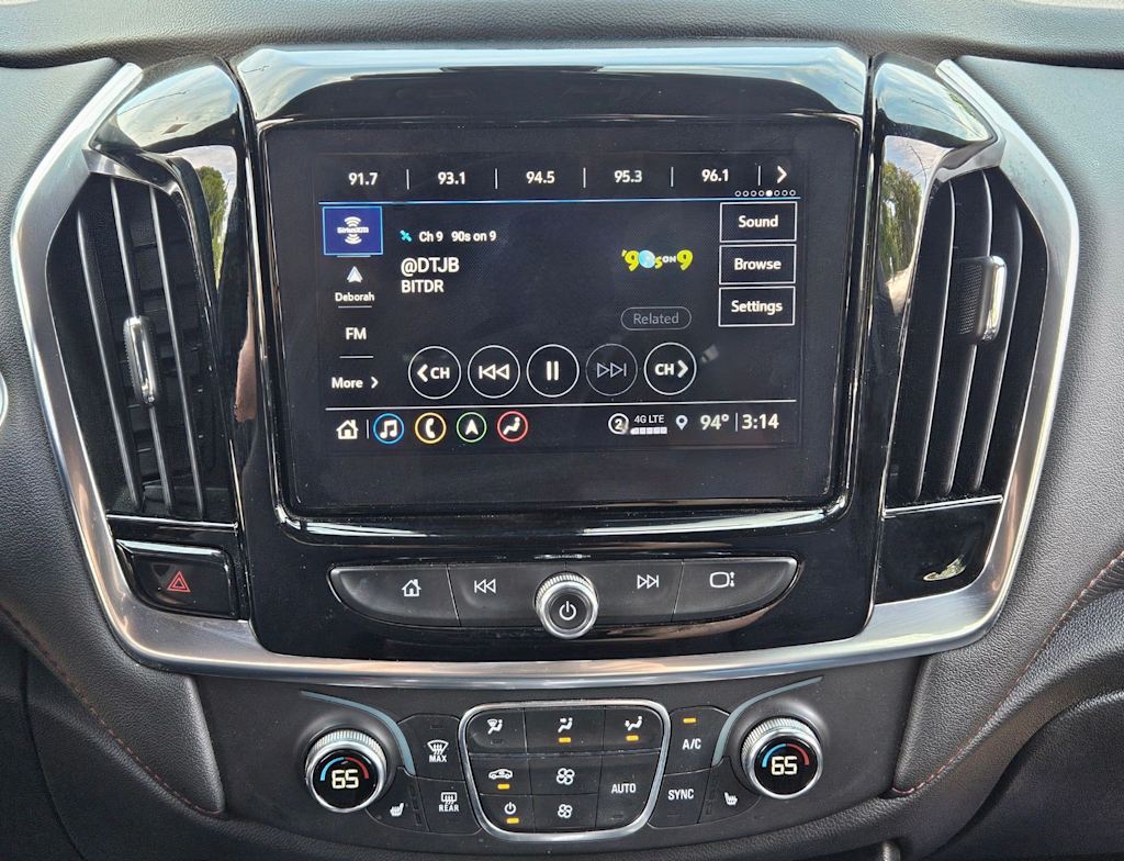 Thumbnail: 2023 Chevrolet Traverse - 10