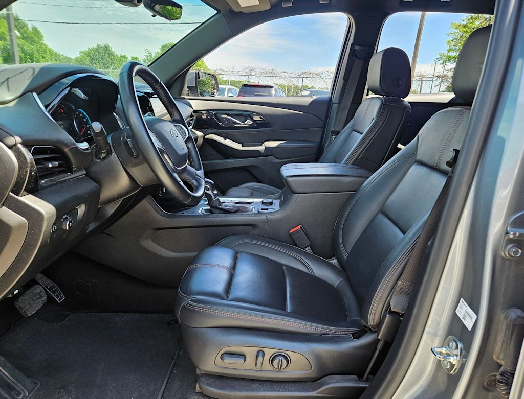 Thumbnail: 2023 Chevrolet Traverse - 8