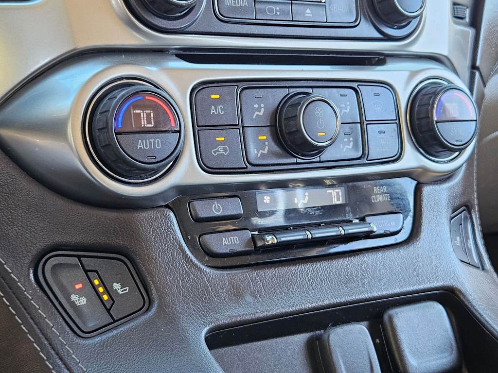 Thumbnail: 2020 Chevrolet Tahoe - 34