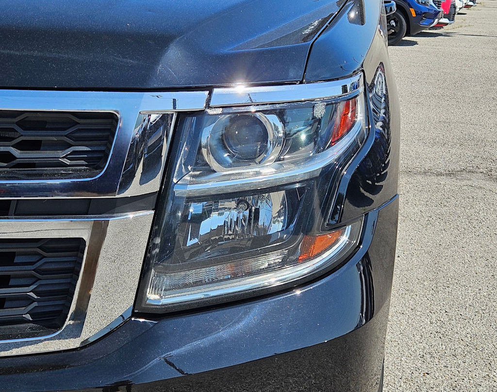 Thumbnail: 2019 Chevrolet Tahoe - 16