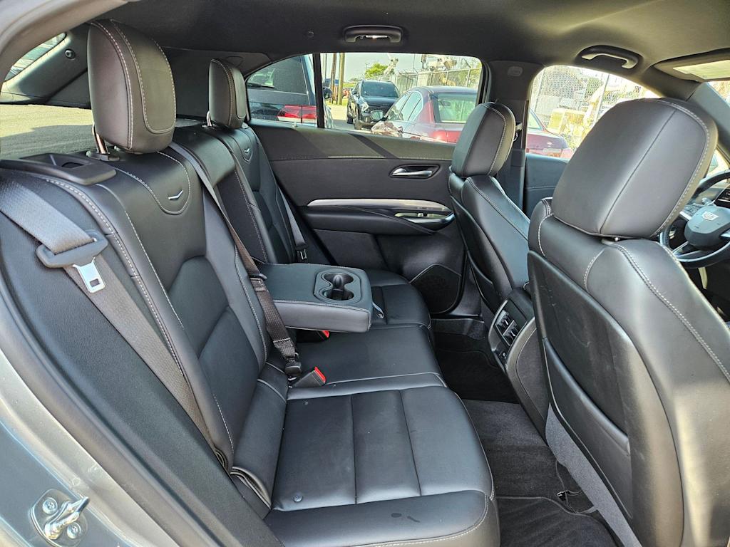 Thumbnail: 2024 Cadillac XT4 - 21