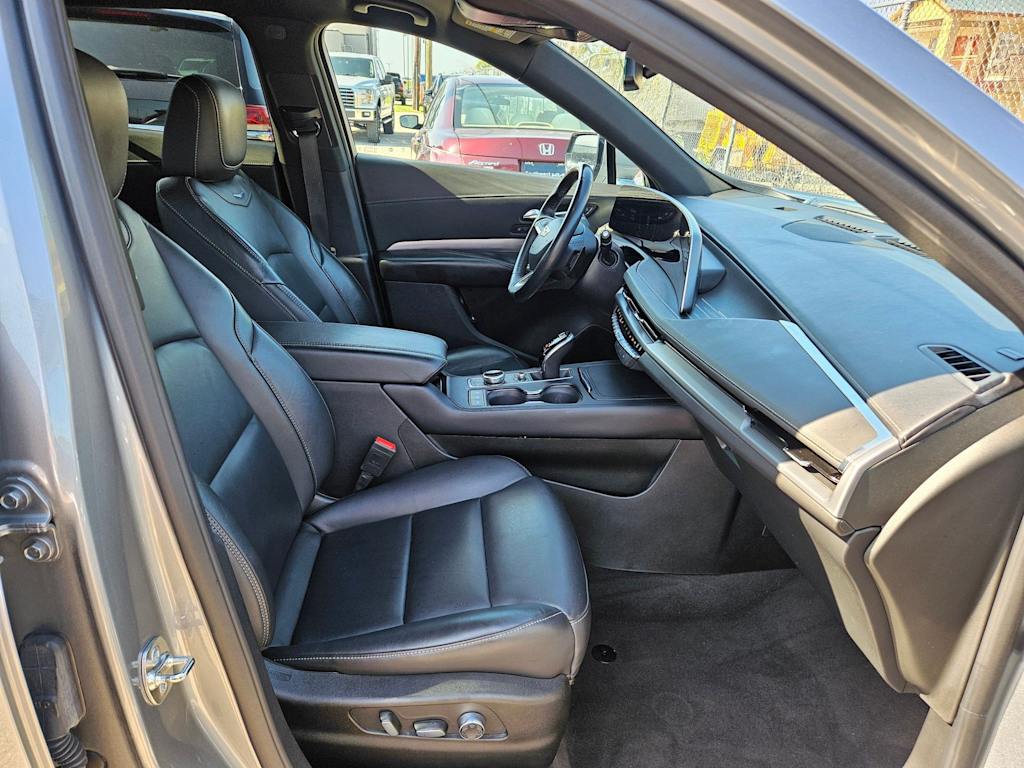 Thumbnail: 2024 Cadillac XT4 - 8