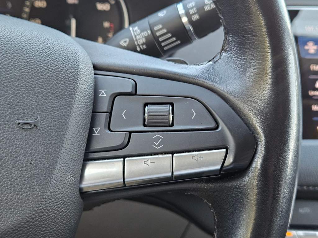 Thumbnail: 2023 Cadillac XT4 - 28