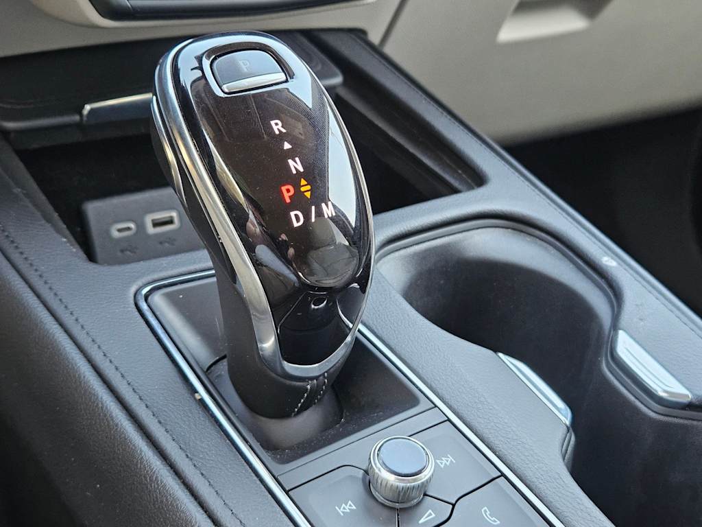 Thumbnail: 2023 Cadillac XT4 - 32