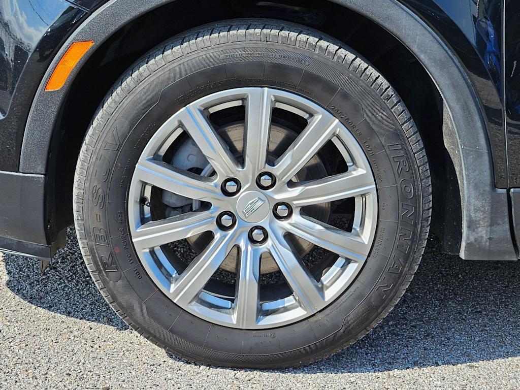 Thumbnail: 2023 Cadillac XT4 - 8