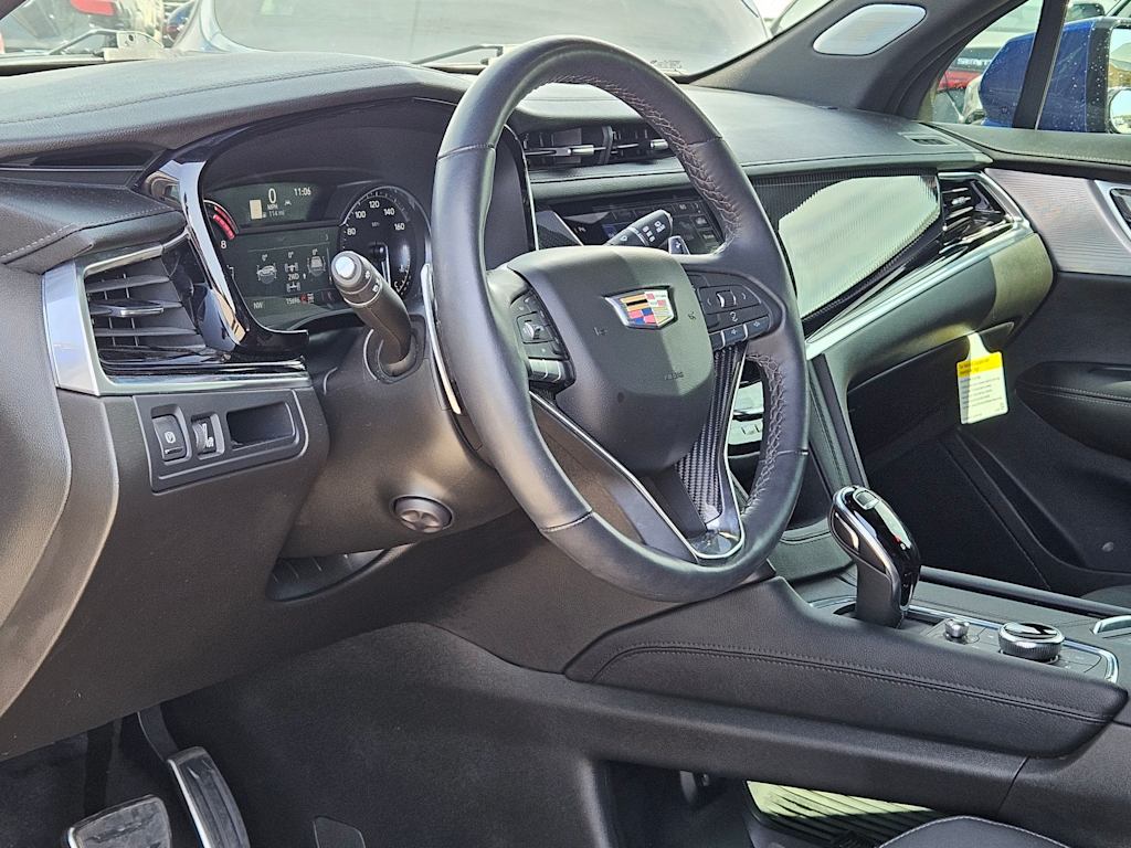Thumbnail: 2025 Cadillac XT6 - 2