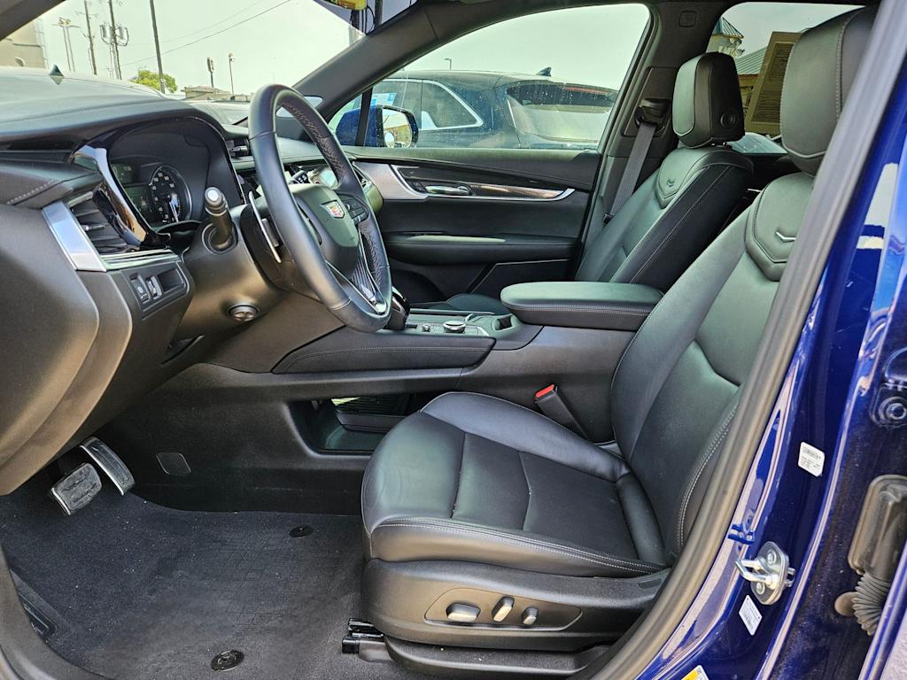 Thumbnail: 2025 Cadillac XT6 - 10