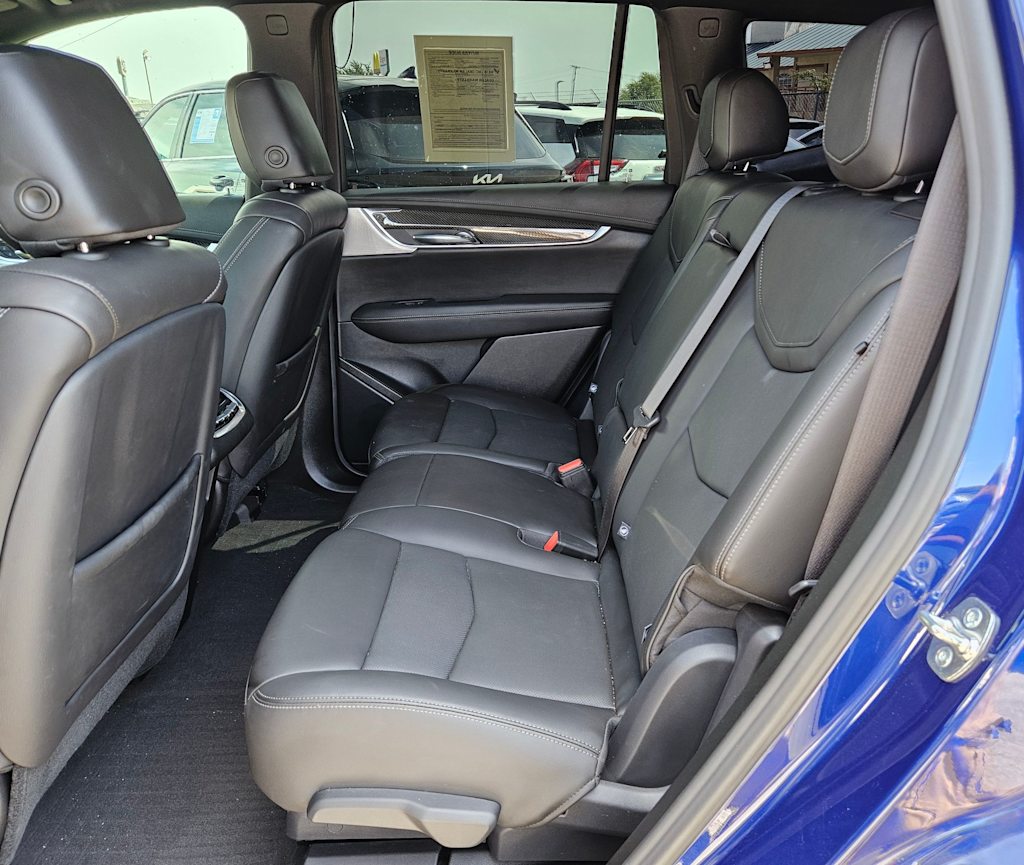 Thumbnail: 2025 Cadillac XT6 - 21