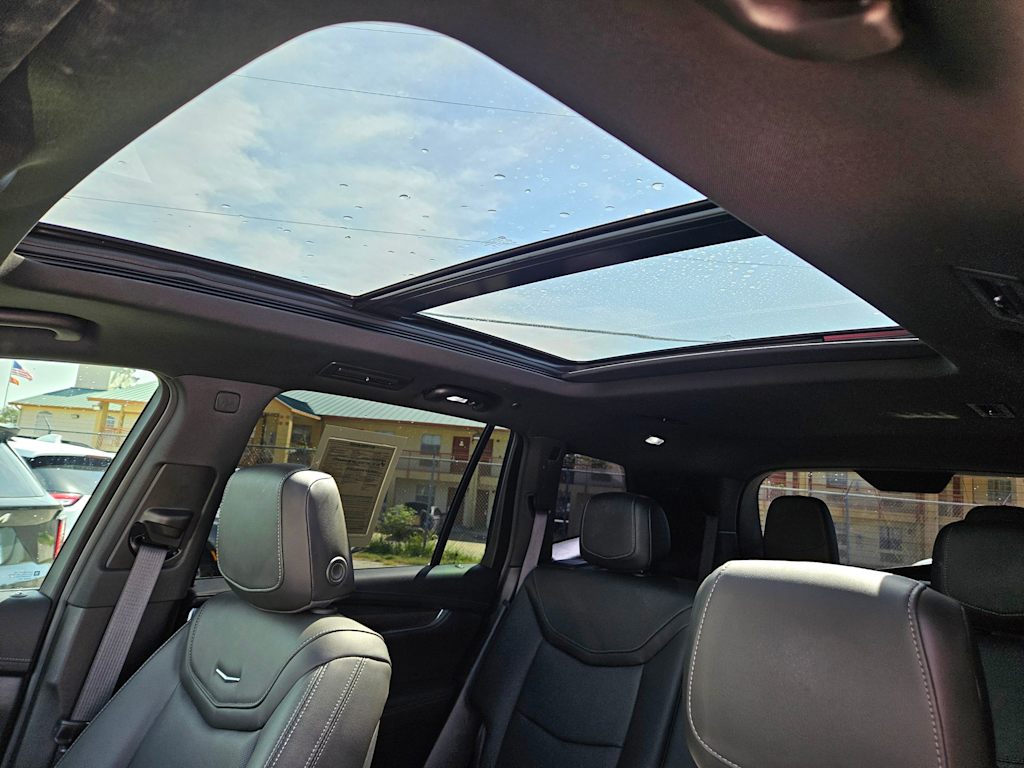 Thumbnail: 2025 Cadillac XT6 - 20