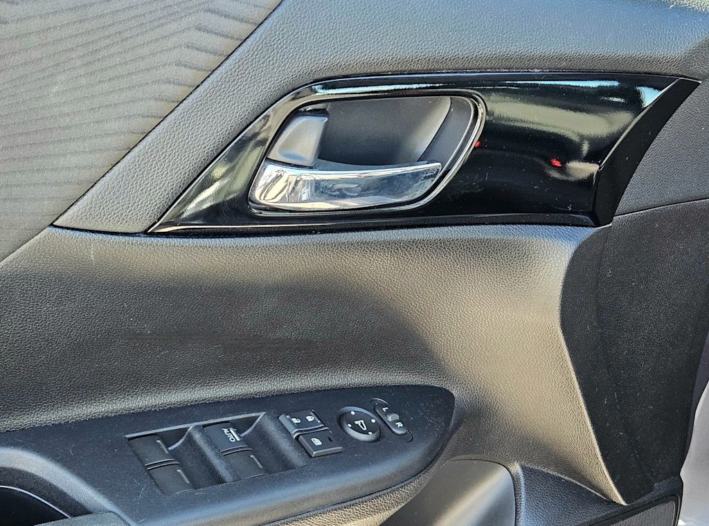 Thumbnail: 2017 Honda Accord - 25