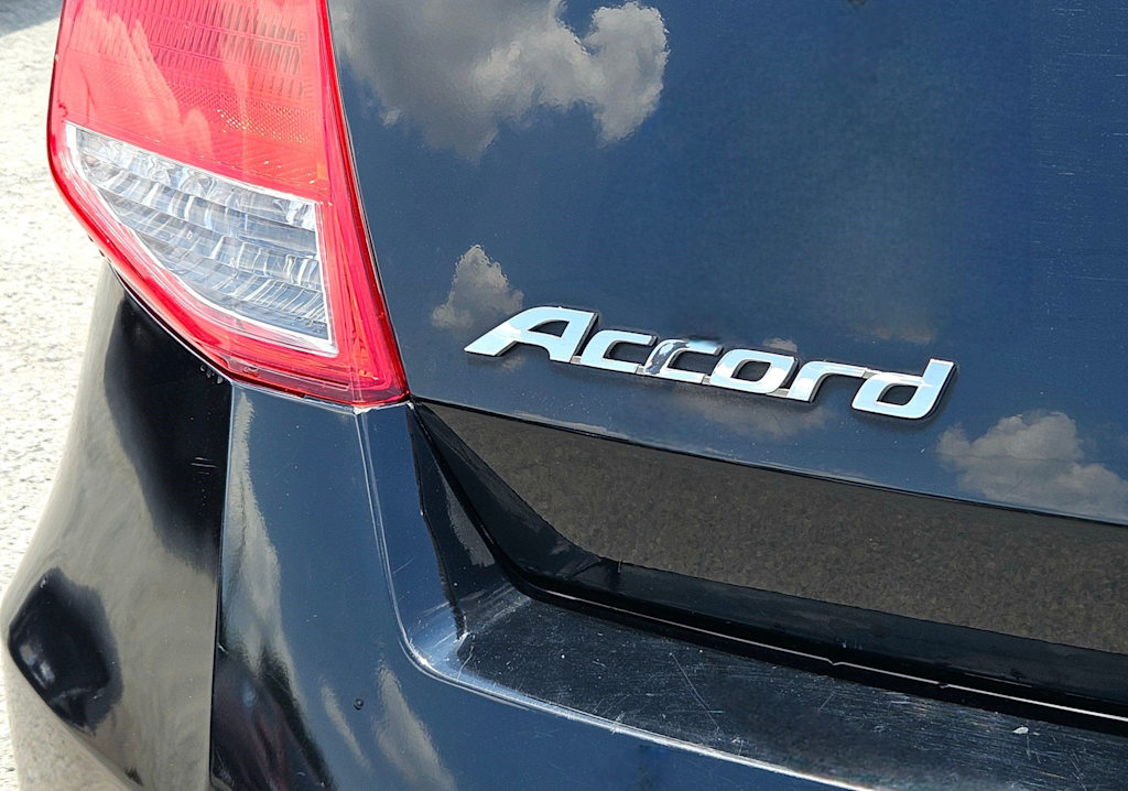 Thumbnail: 2011 Honda Accord - 19