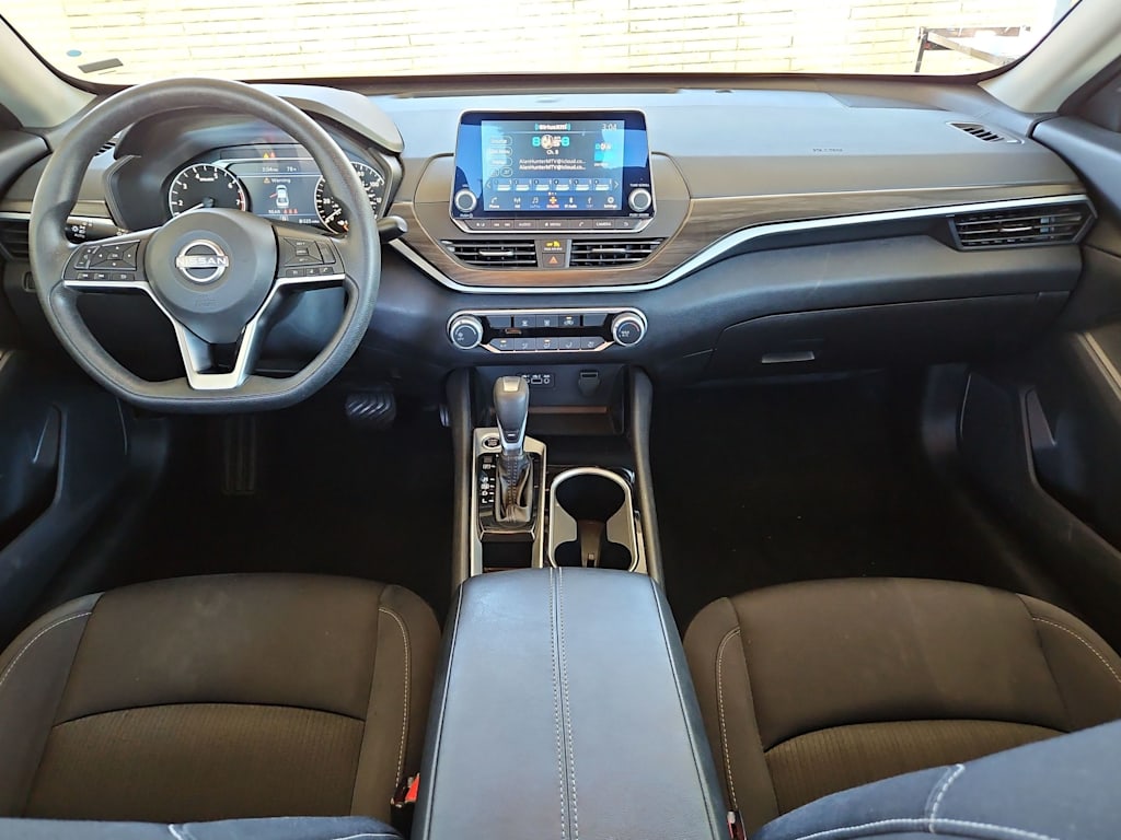 Thumbnail: 2024 Nissan Altima - 9