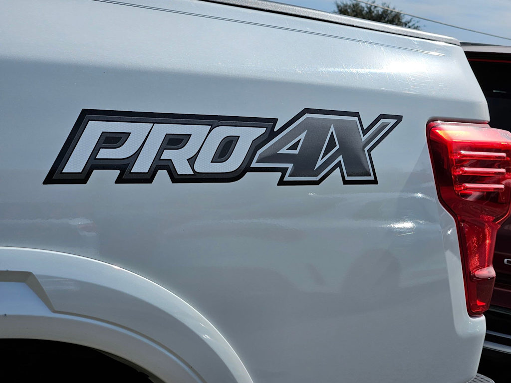 Thumbnail: 2018 Nissan Titan - 7