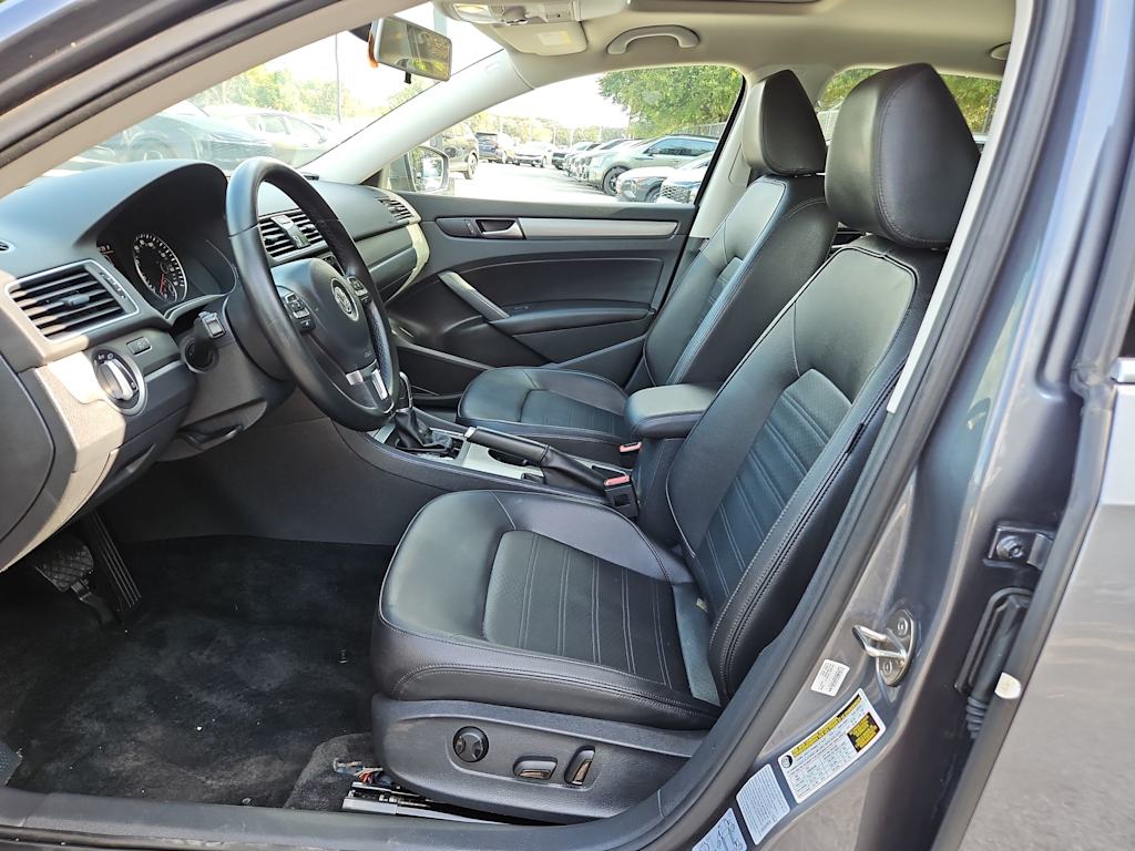 Thumbnail: 2015 Volkswagen Passat - 8