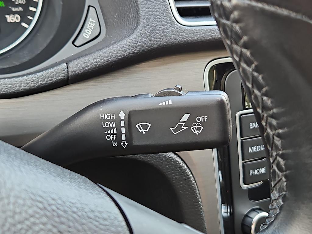 Thumbnail: 2015 Volkswagen Passat - 24