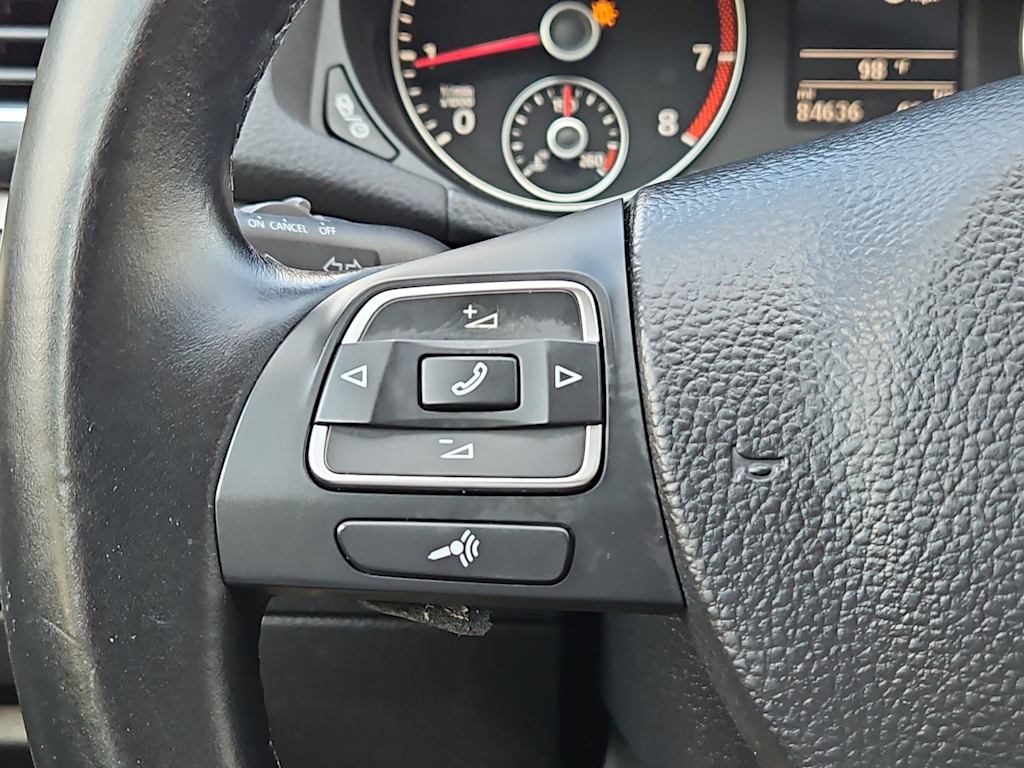 Thumbnail: 2015 Volkswagen Passat - 22