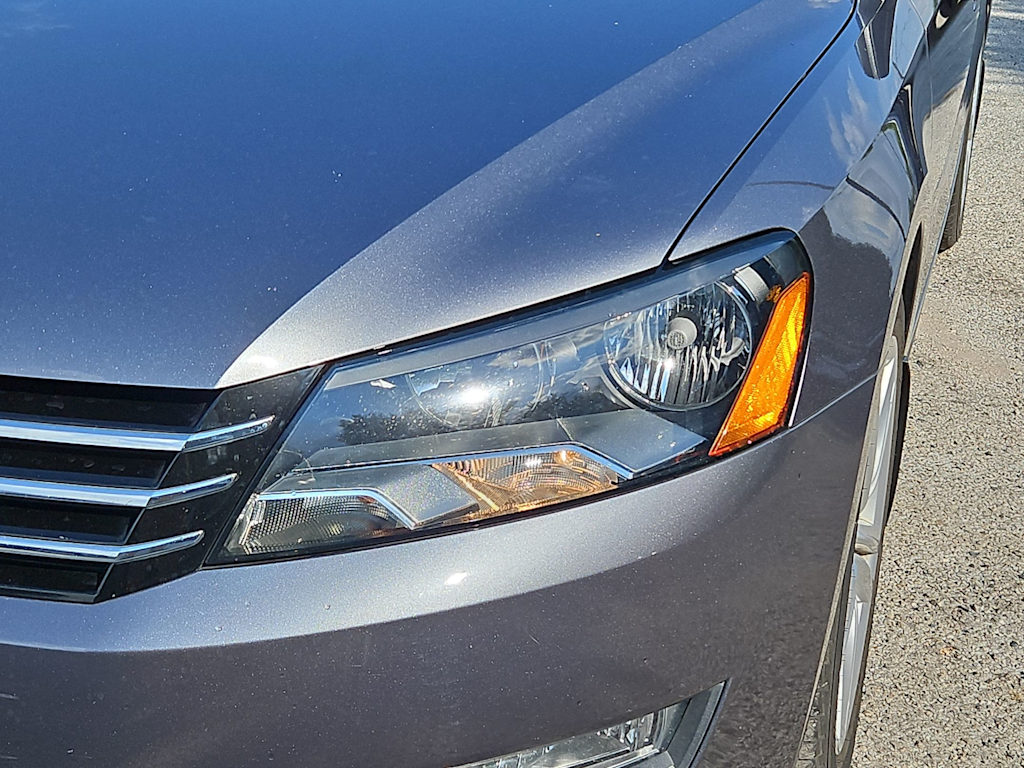 Thumbnail: 2015 Volkswagen Passat - 18