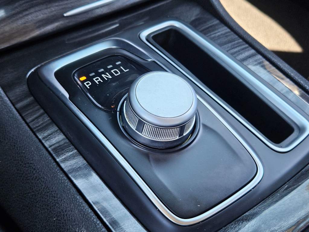 2022 Chrysler 300 Touring 14