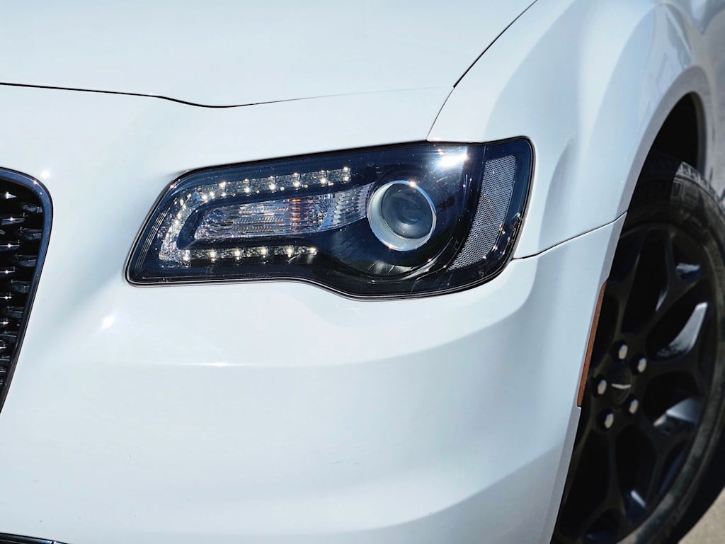 2022 Chrysler 300 Touring 21