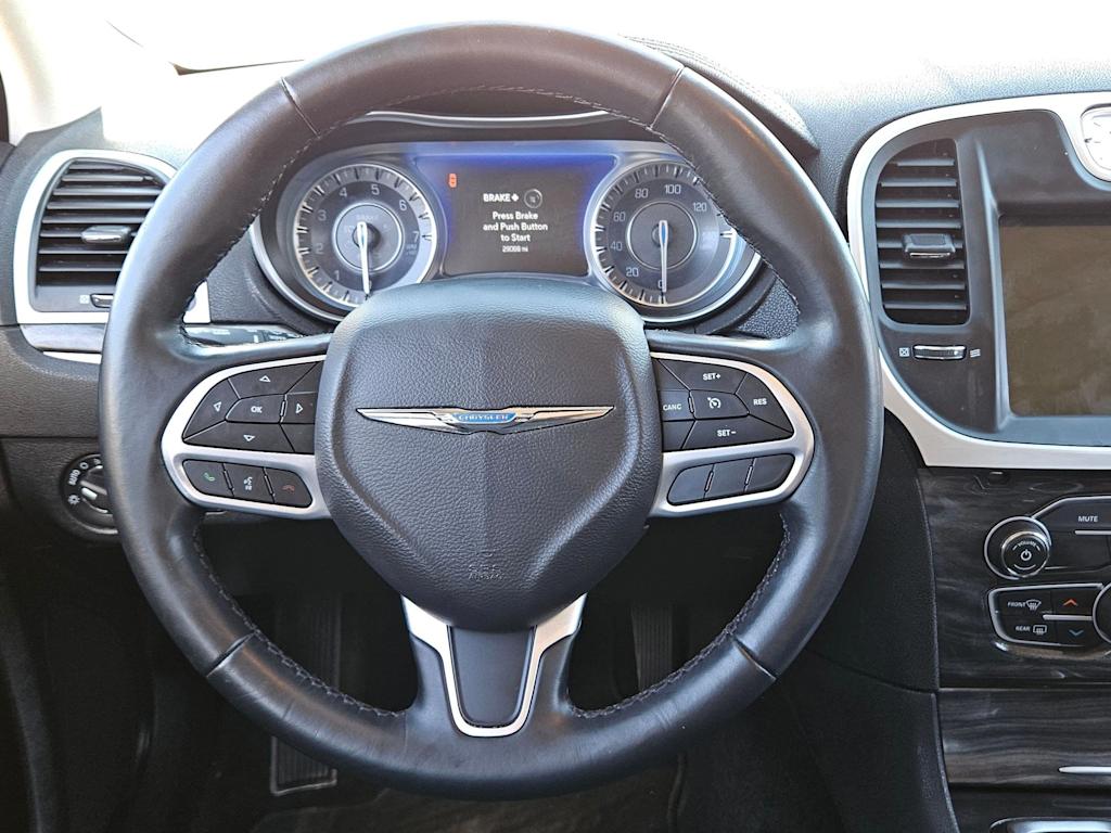 2022 Chrysler 300 Touring 9
