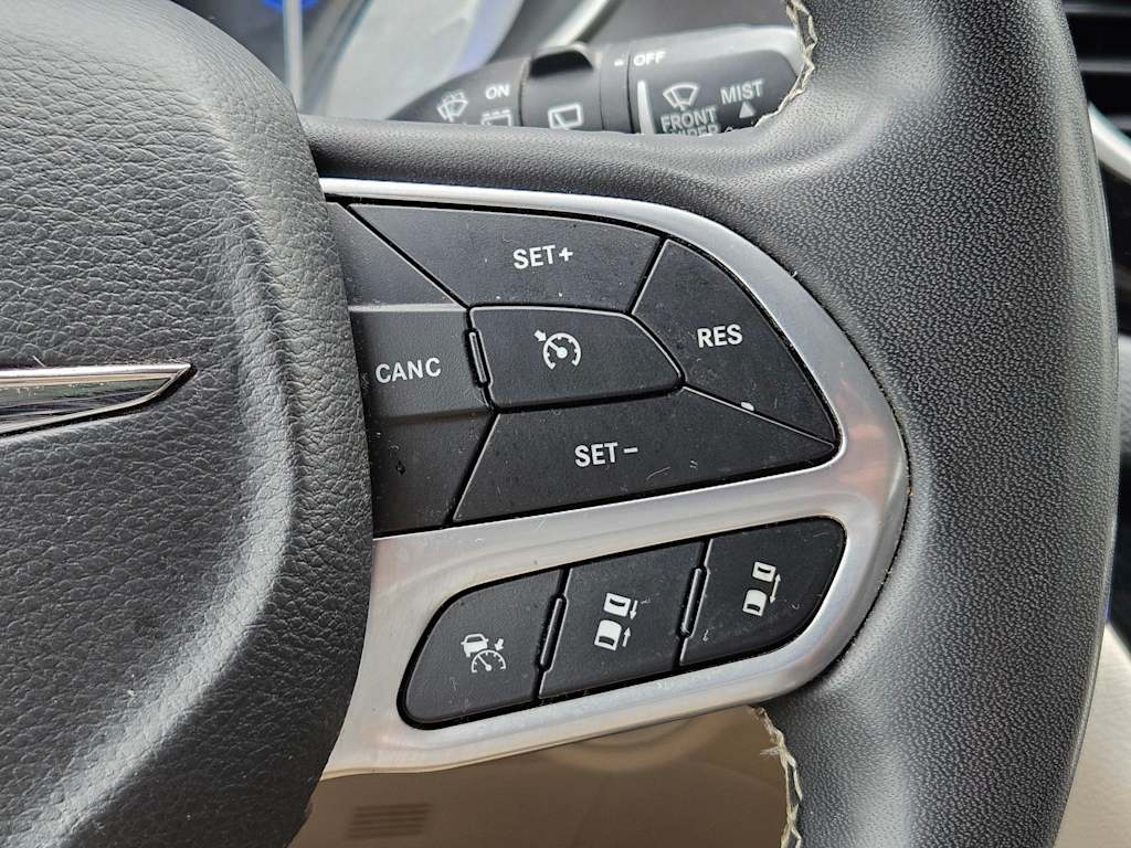 Thumbnail: 2022 Chrysler Pacifica - 19