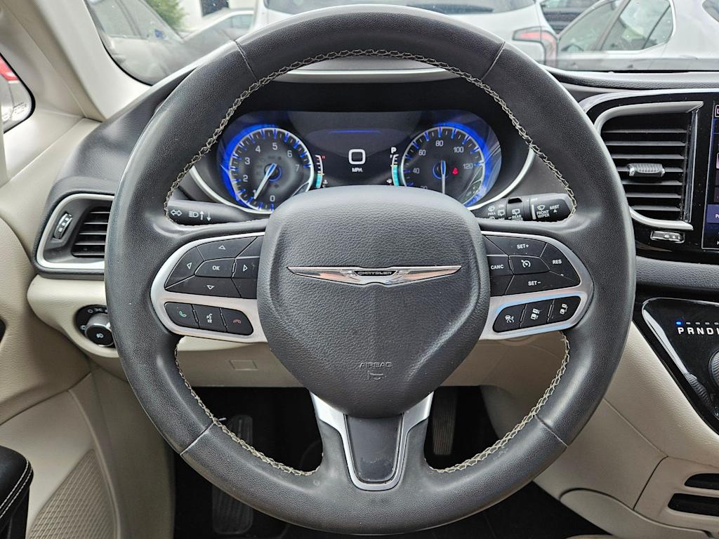 Thumbnail: 2022 Chrysler Pacifica - 2